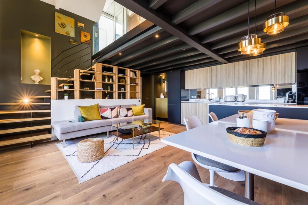Biarritz City Centre Apartment | ALMA KEYWEEK Duplex apartment with terrace and ocean view in Biarritz
