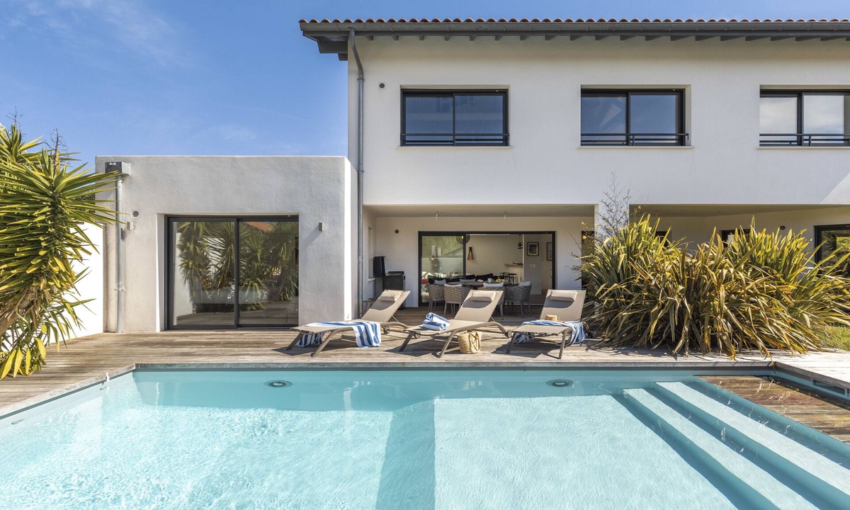 Biarritz Villa | Amore - High standing contemporay villa