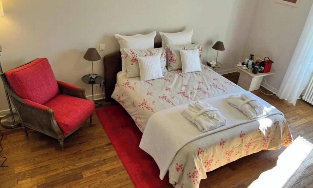 Lamothe-Landerron Apartment | Ancien Haras de la Tour - Chambre de la Vallée