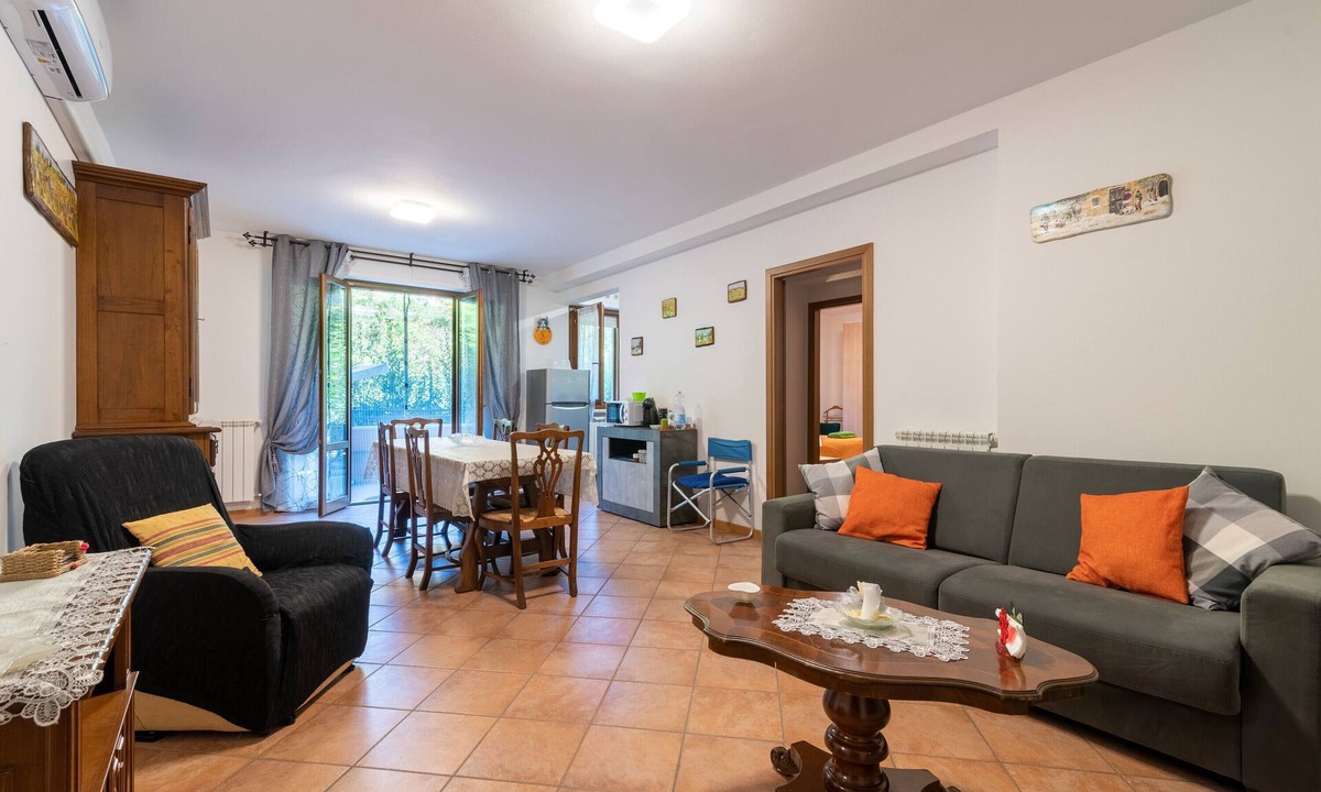 Capolona Apartment | Apartment "Casaentino" with Wi-Fi & Terrace