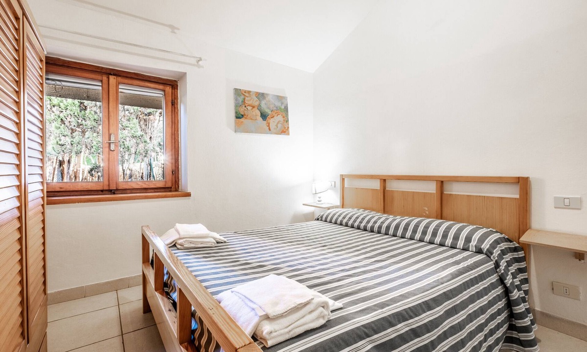 Ansedonia Apartment | Apartment 'La Capannuccia C' with Shared Garden, Wi-Fi and Air Conditioning