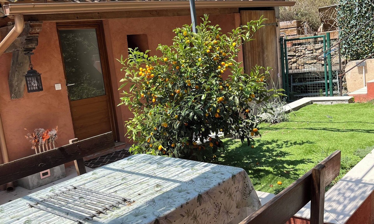 Auribeau-sur-Siagne Apartment | Apartment with exclusive outdoor pool