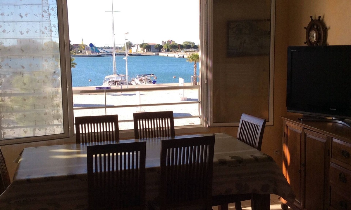 Port-Saint-Louis-du-Rhone Condo | Appartement T2 Avec vue sur le Port