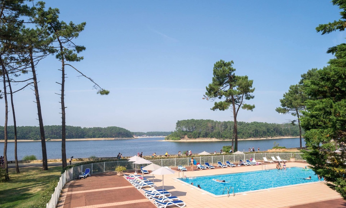 Soustons Condo | Appart pour 6 Vue Lac | Accès Piscine