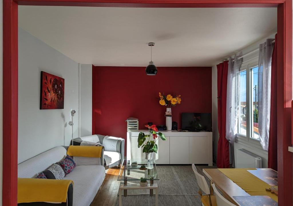 Barbezieux-Saint-Hilaire Apartment | Appartement cosy avec terrasse et jardin privatif, à 5 min du centre-ville de Barbezieux. - FR-1-653-196