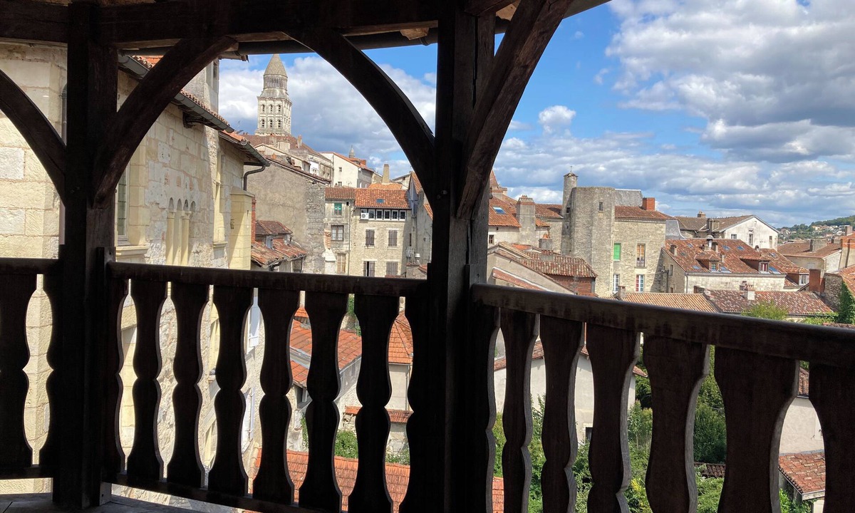 Perigueux Apartment | Appartement 2 Pièces Centre Historique, Terrasse vue Imprenable