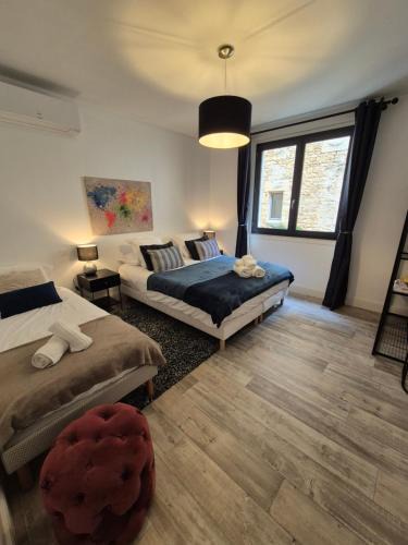 Sarlat-la-Caneda Historic Center Apartment | Appartement Aux 3 Sens