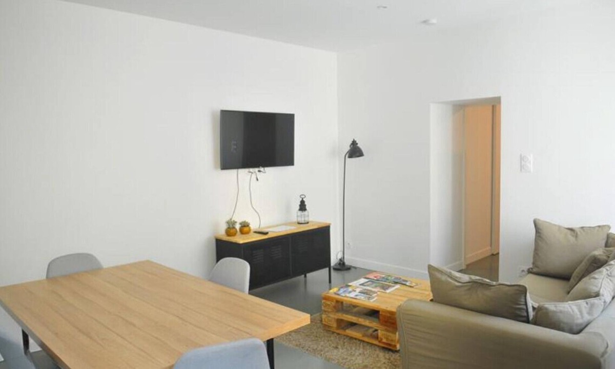 Lalinde Apartment | Appartement D'une Chambre Dans une Charmante Maison au Cœur de Lalinde