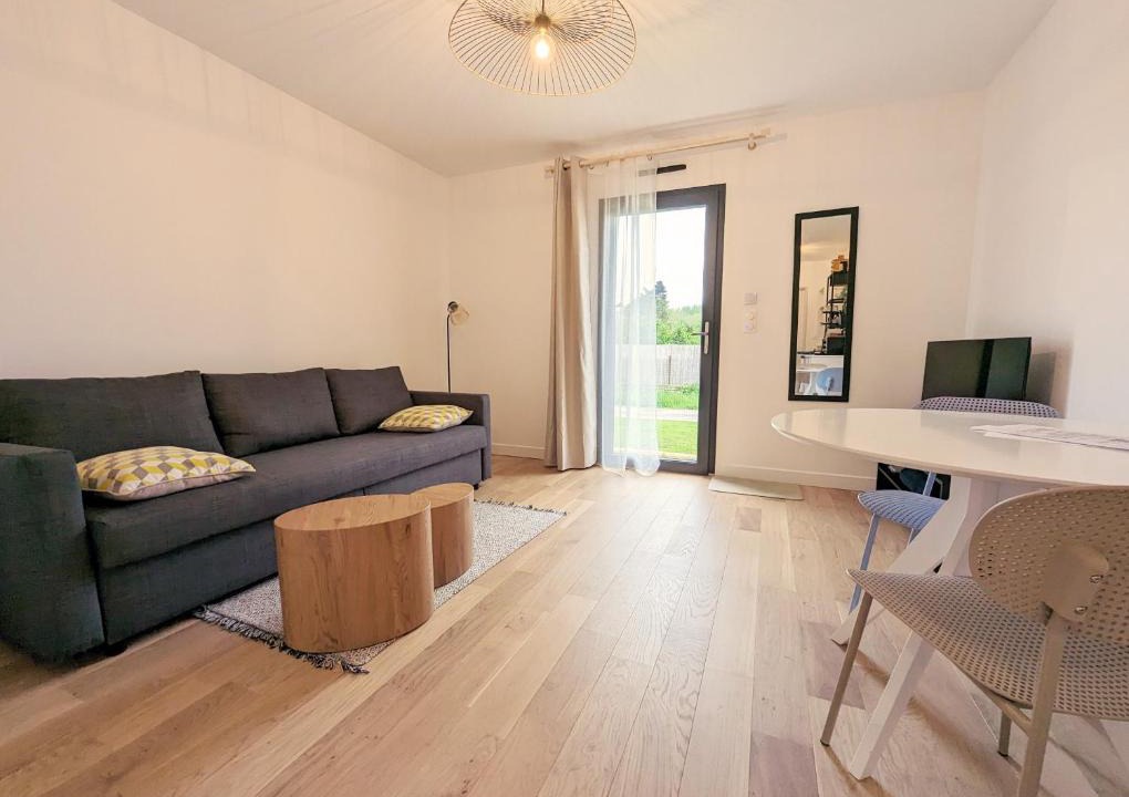 Chasseneuil-du-Poitou Apartment | Appartement neuf à côté du FUTUROSCOPE et de l'Arena