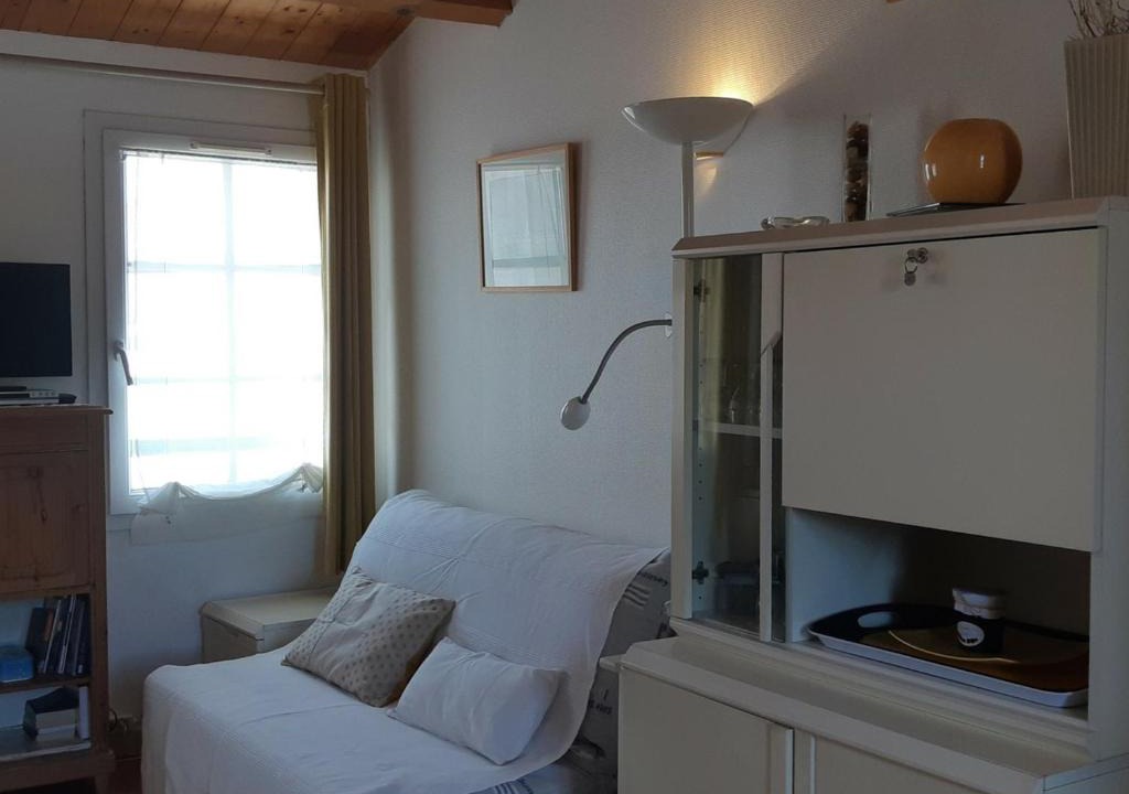 Saint-Martin-de-Re Apartment | Appartement Saint-Martin-de-Ré, 2 pièces, 2 personnes - FR-1-544-6