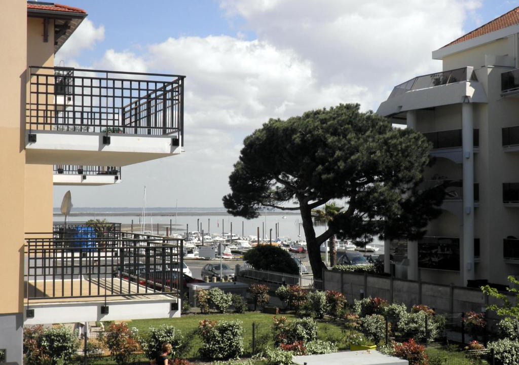 Arcachon Apartment | Appt 4-5 Pers quartier Port de plaisance - avec une vue sur la mer