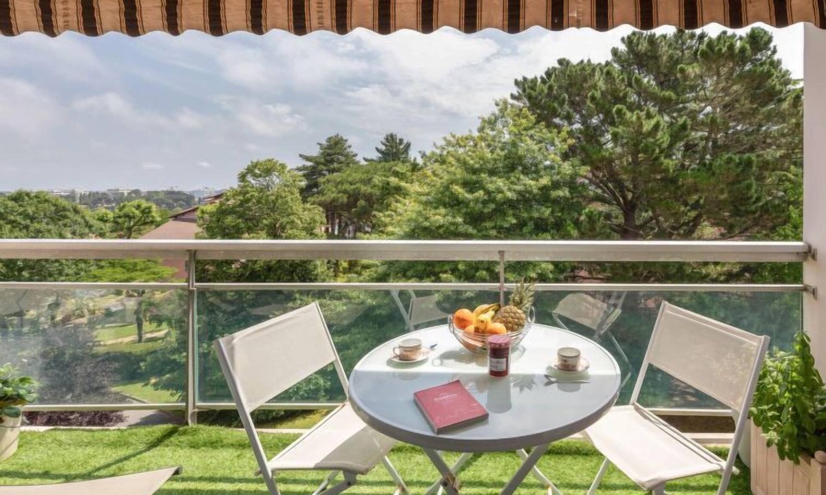 Arverna | Biarritz