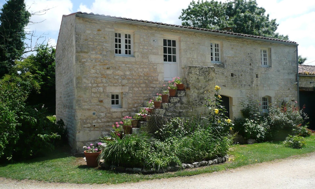 La Clisse Cottage | AUBIERRE LA RIVIERE LA CLISSE