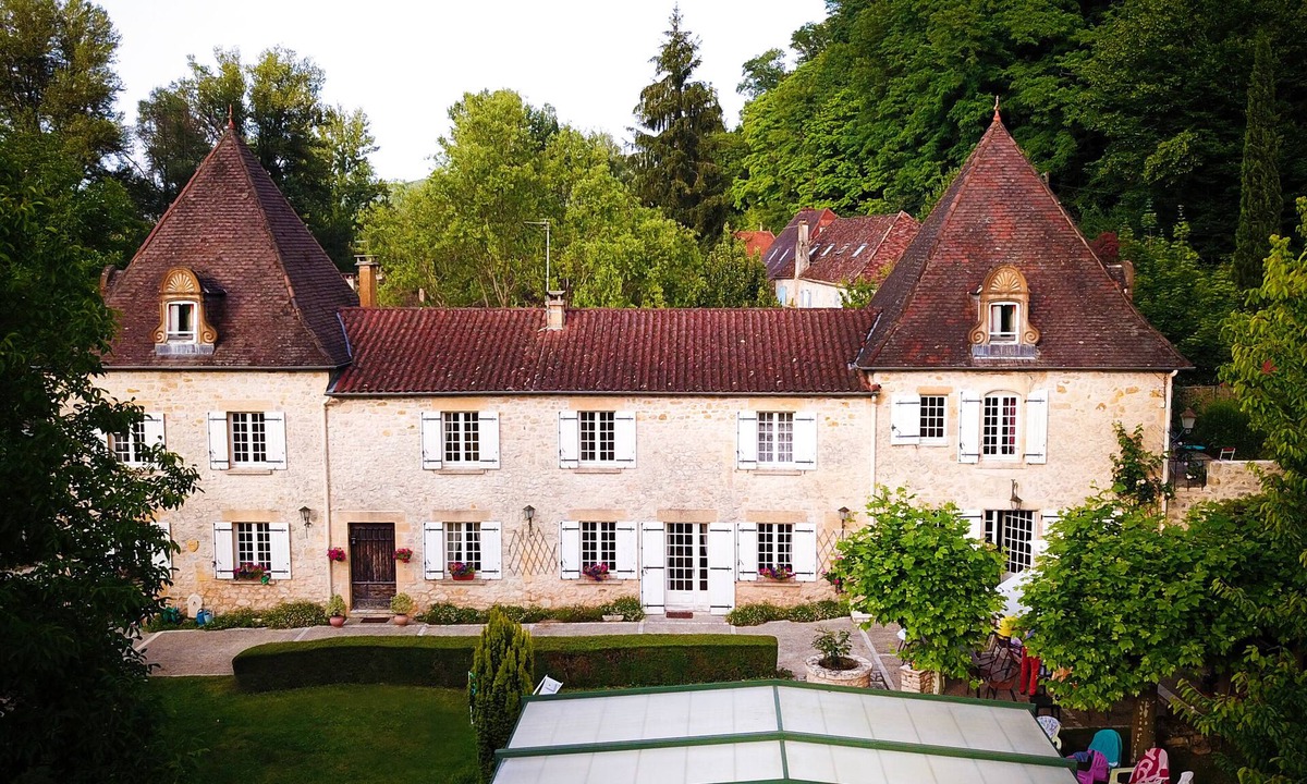 Domme House | Authentic and comfortable house with heated indoor pool (from April to November)