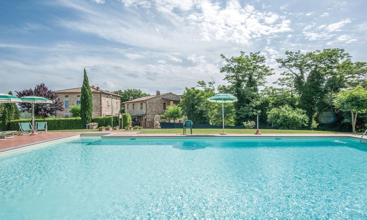 Casole d'Elsa Apartment | Awesome apartment in Casole d'Elsa SI