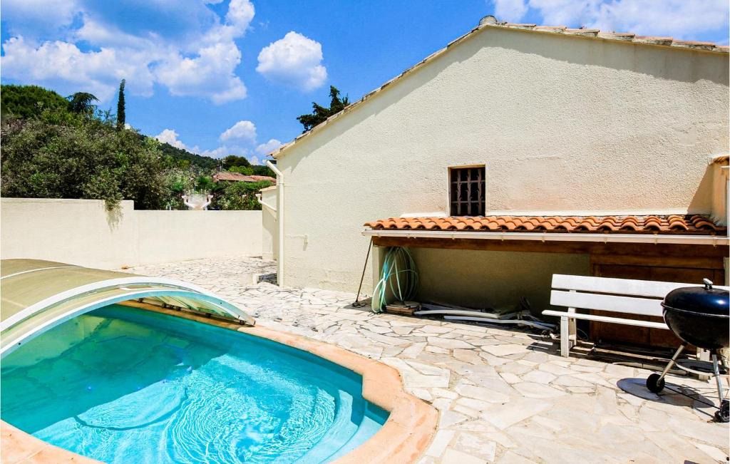 Merindol House | Awesome home in Mrindol with 1 Bedrooms, Private swimming pool and Outdoor swimming pool