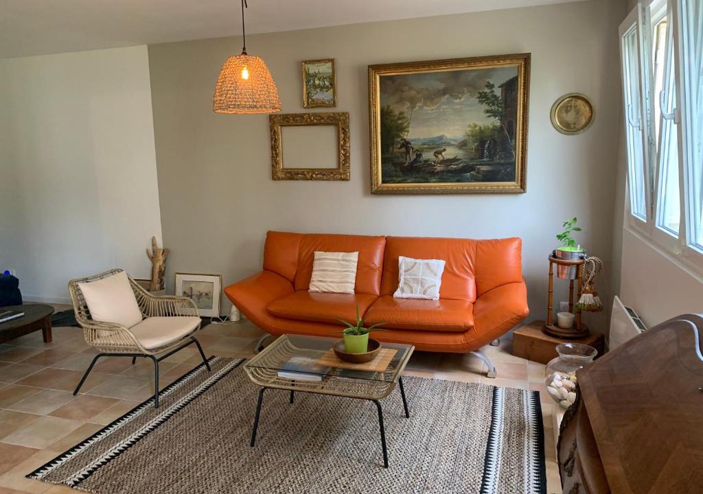 Ambares-et-Lagrave Villa | Bâtisse en pierre XVII siècle 115 M² avec terrasse