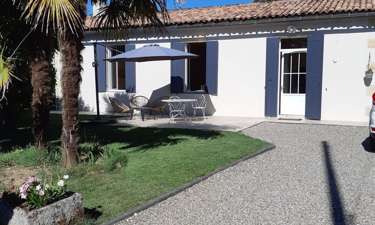 Saint-Macaire House | Bastida, Gironde house - Rated 3 *, a friendly, relaxing place to stay.
