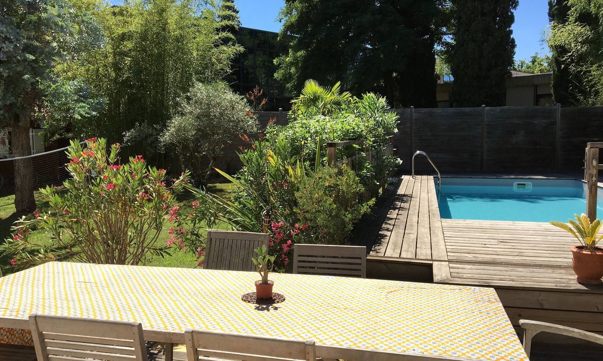 Saint-Medard-en-Jalles House | Beautiful family home, bright and contemporary