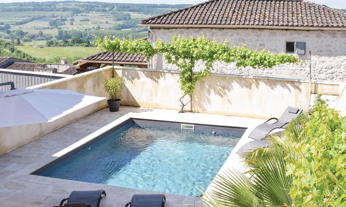 Montpezat House | Beautiful cottage with private pool, 22 km from Villeneuve sur Lot.