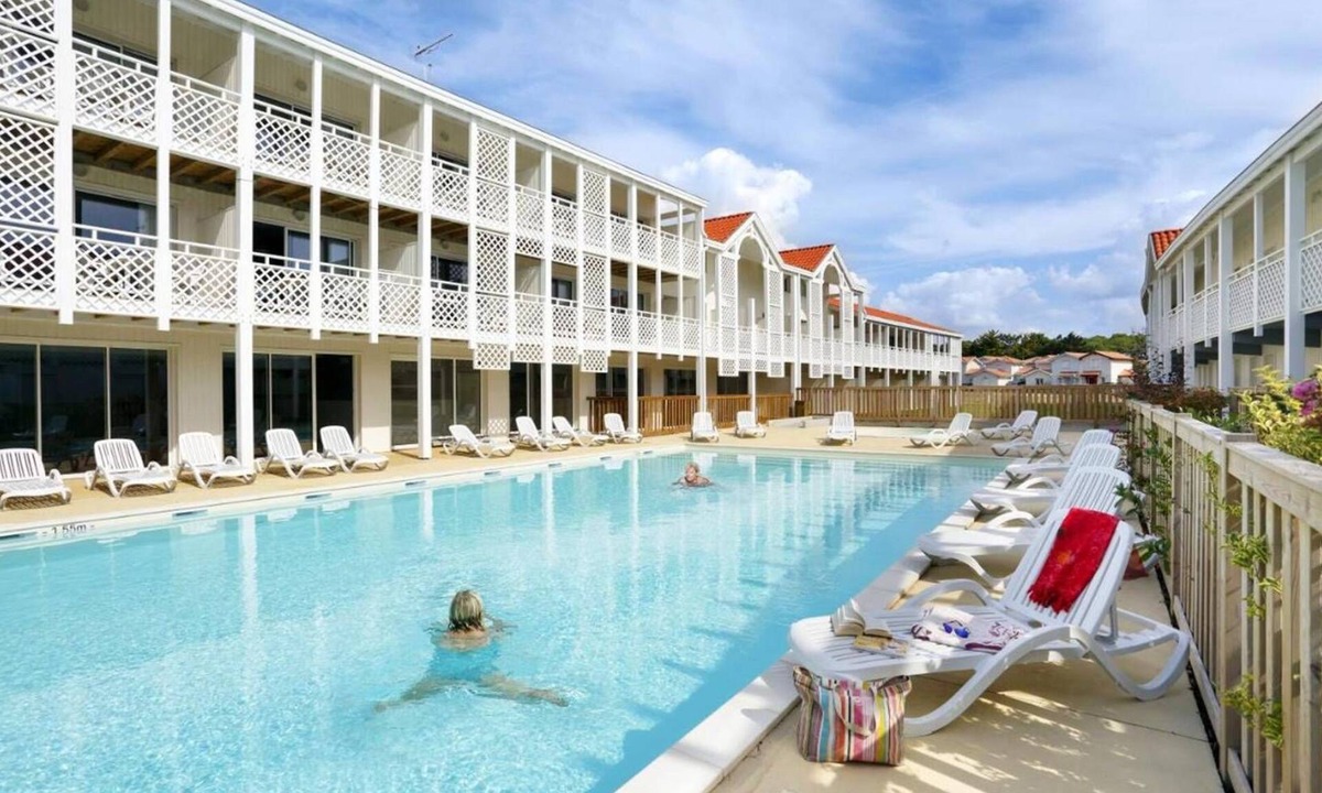 Mimizan-Plage Apartment | Beautiful duplex in a secure residence with swimming pool for 8 people in Mimizan plage
