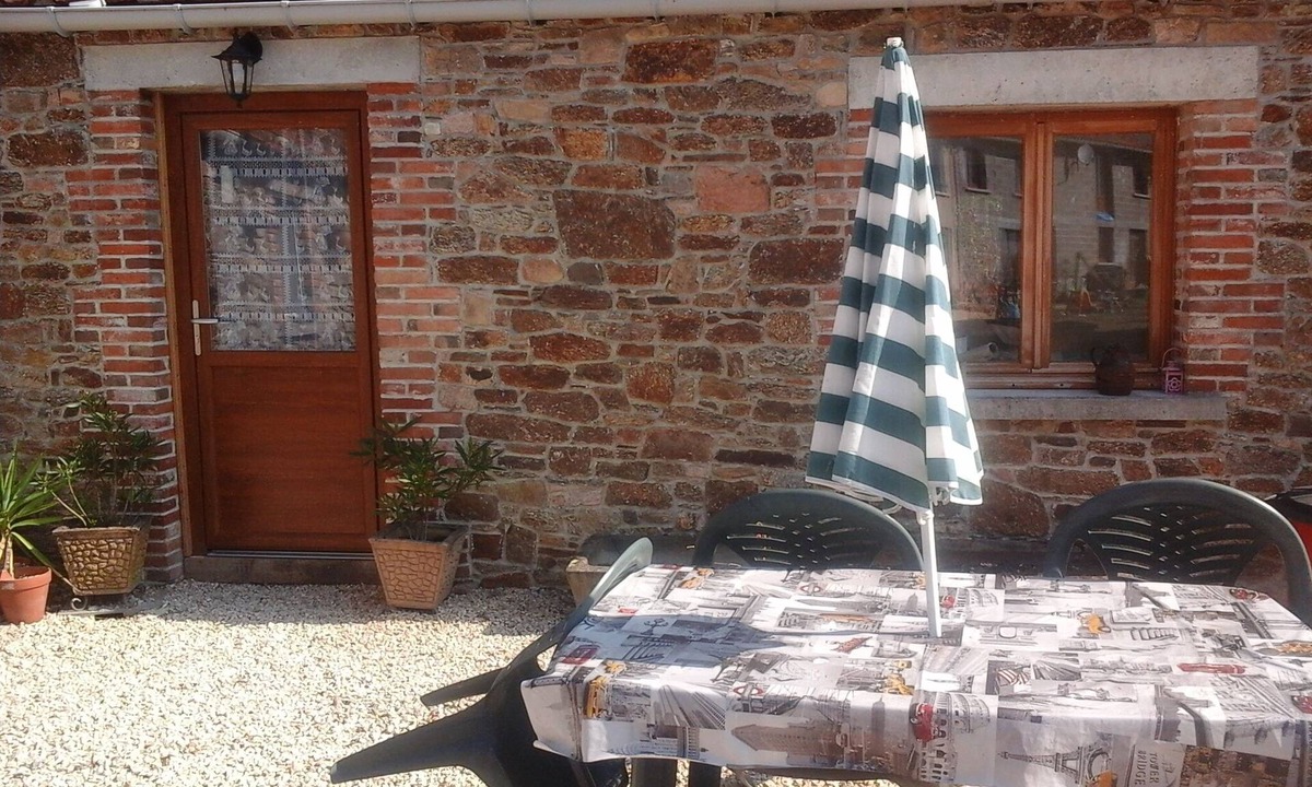 Gajoubert Cottage | Beautiful gîte on a working farm