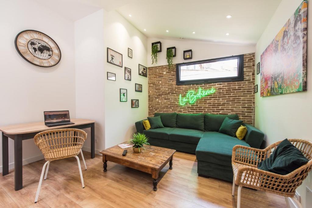 Hyeres City Centre Apartment | beautiful renovated apartment La bohême