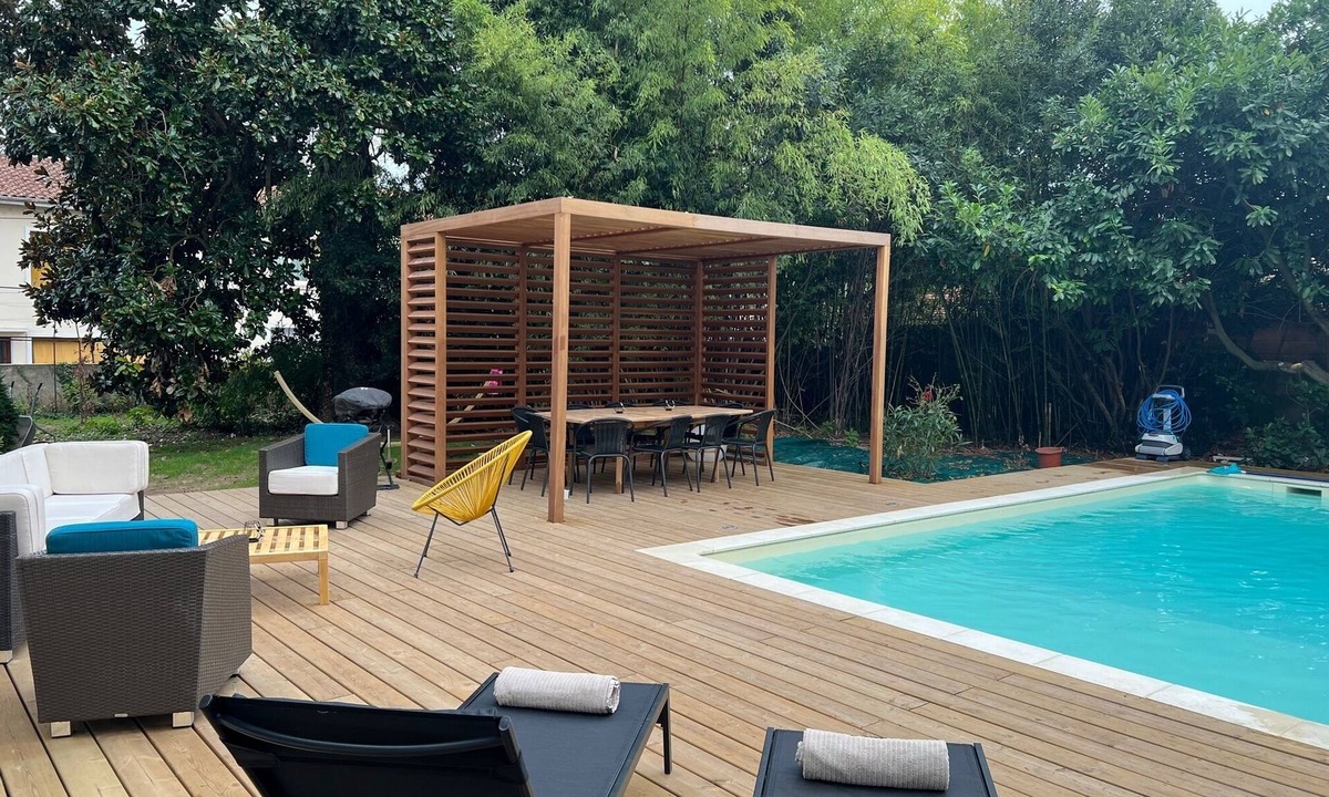 Bergerac Villa | Beautiful villa with swimming pool, 5 minutes' walk from the historic center