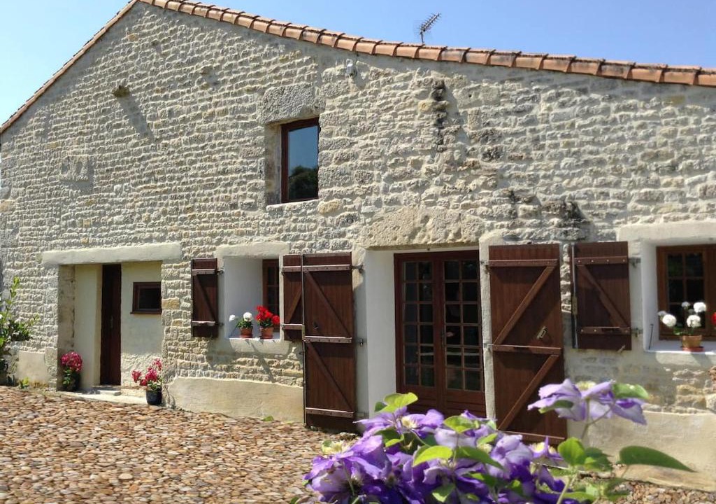 Bouin Apartment | Boutonne Rouge Gite