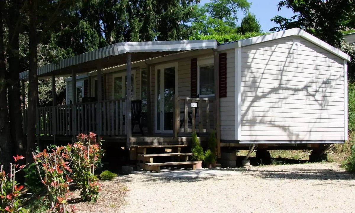 Villefranche-du-Perigord House | CAMPING THE BASTIDE * - Mobile Home 3 bedrooms - 2 bathrooms APOLLON RIVIERA 40 m2 - covered terrace of 18 m2 6 people