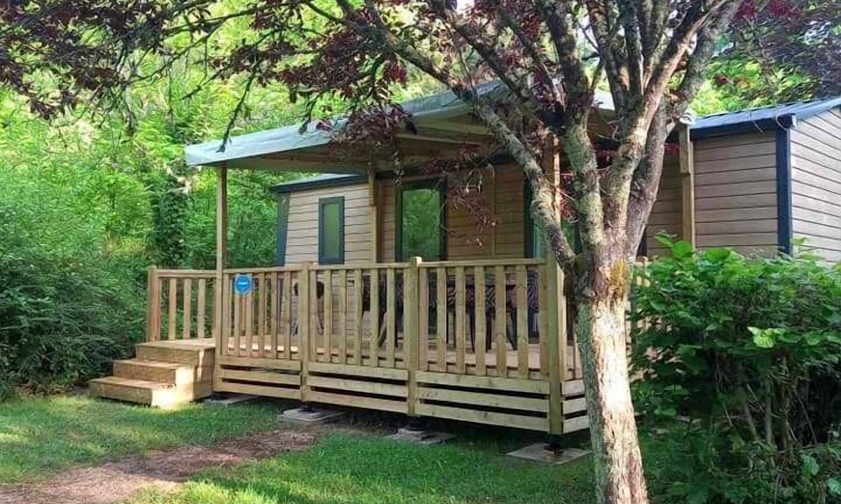 Collonges-la-Rouge House | Camping 3 étoiles - eeiicg