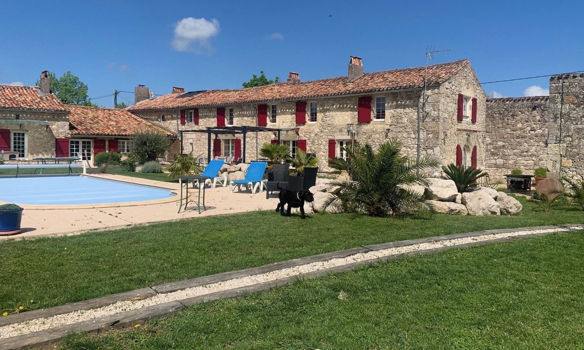 Calignac House | "carpe Diem" en Albret, Magnifique Longère Avec Piscine et Grand Terrain Clos