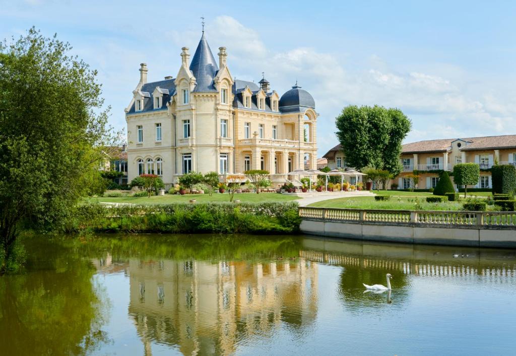 Saint-Emilion Hotel | Château Hôtel Grand Barrail