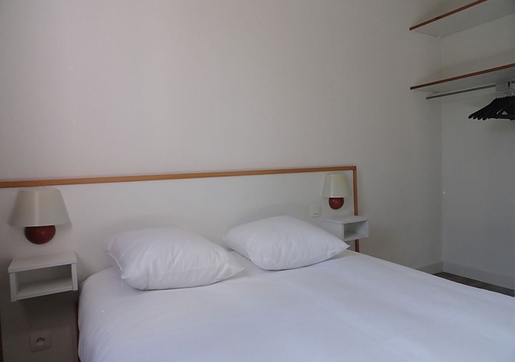 Tonnay-Boutonne Villa | Chalet 10 for 4 People
