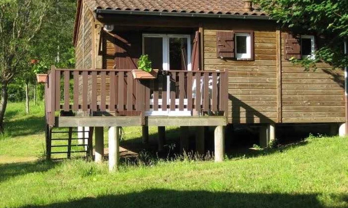 Thiviers Ski Chalet | Chalet 3 étoiles - Piscine - ccagi0f