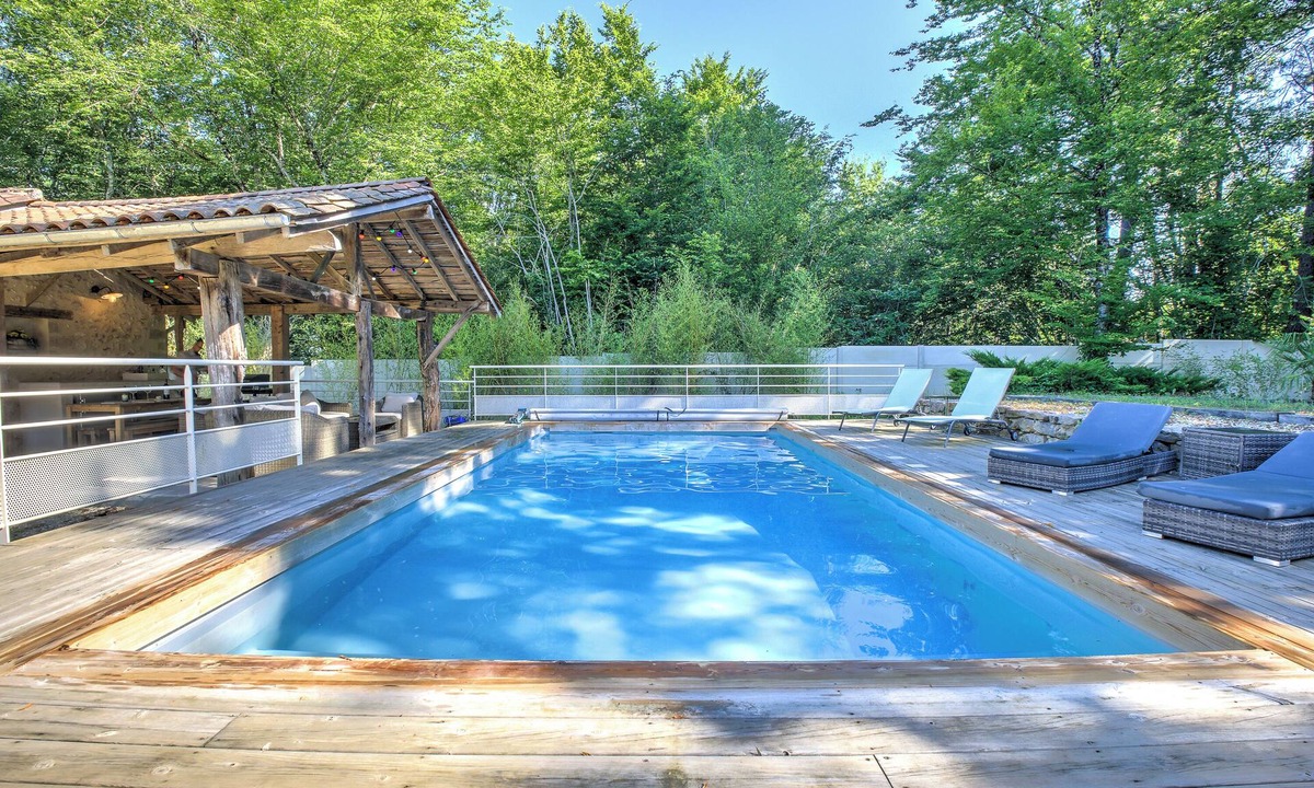 Coursac Ski Chalet | Chalet De Léonie Et Julie – Nature Escape with Private Pool, Spa & Comfort