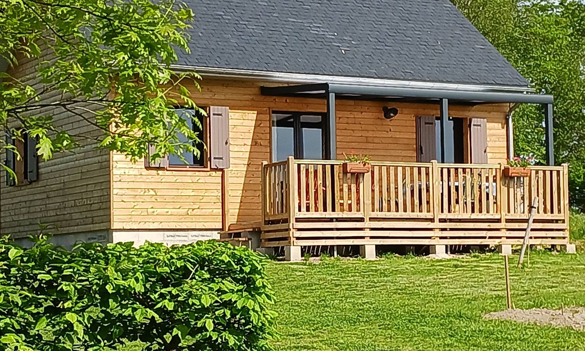 La Chapelle-Saint-Geraud Ski Chalet | Chalet en Campagne Corèzienne Avec Piscine et vue Panoramique
