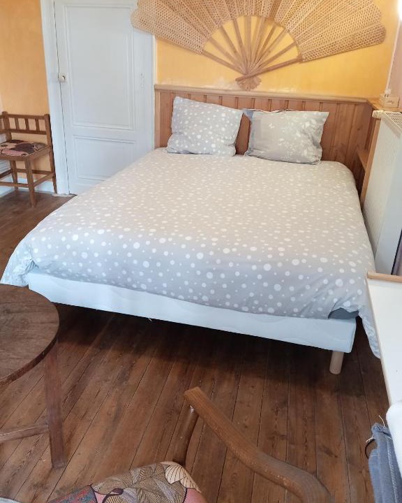Port-Sainte-Marie House | chambre chez l'habitant, axe A62, à 20 min d' ouest d'Agen, parking dans la rue gratuit, accès cuisine, convivial