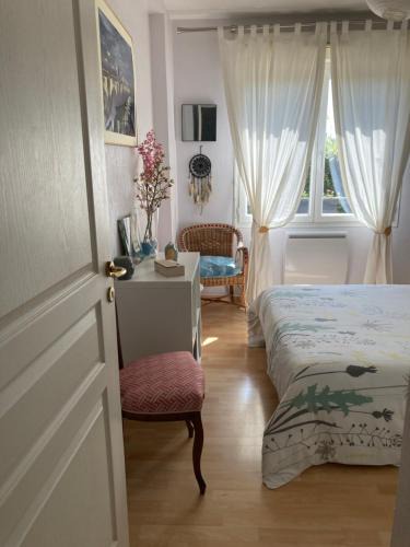 Le Bouscat House | Chambre chez l'habitant au calme avec piscinne