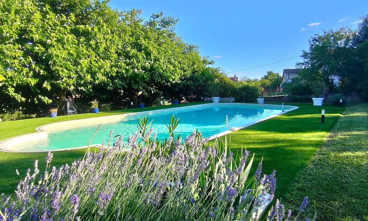 Varaignes House | Character house 10 persons