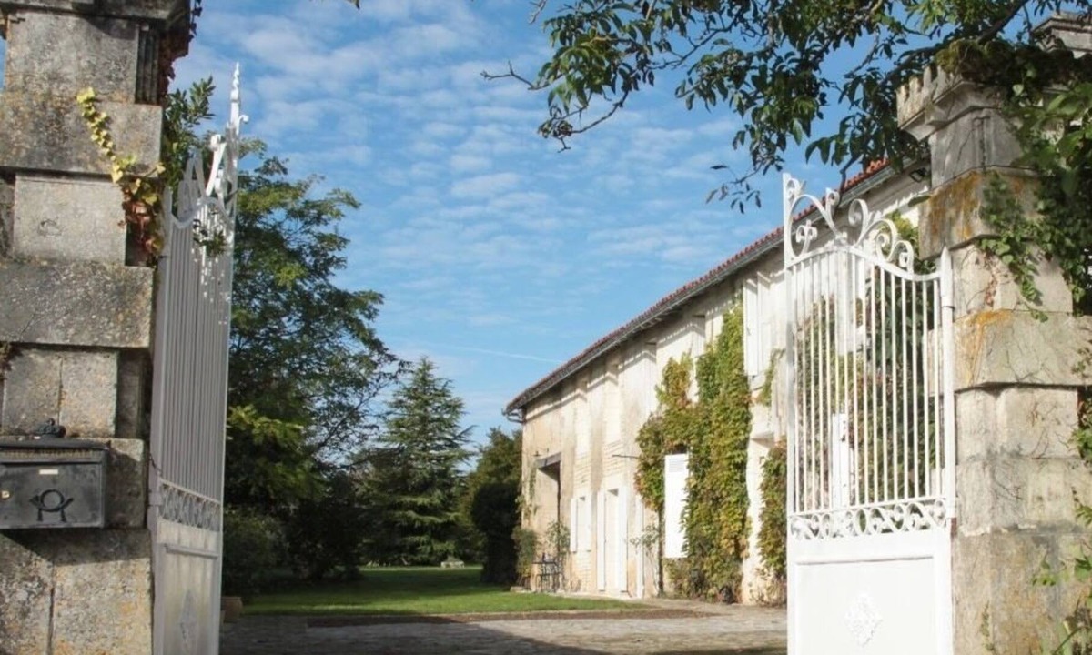 Barbezieres Villa | Charente Villa Private Courtyard Pool and Enclosed Mature Gardens