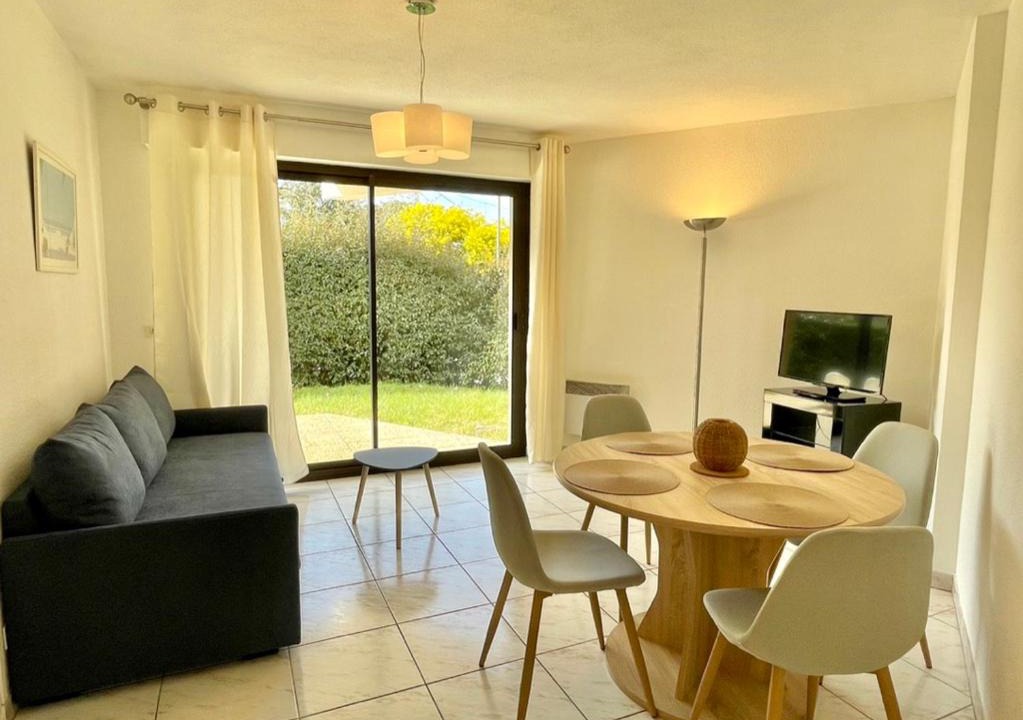 Pontaillac Apartment | Charmant Rez de Jardin - 900m plage de Pontaillac
