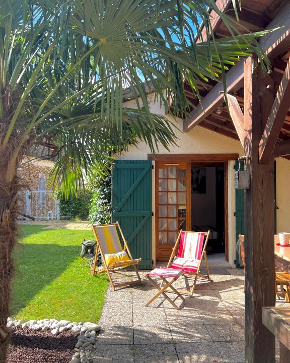 Tilh House | Charmant Studio 25 m² avec mezzanine et piscine