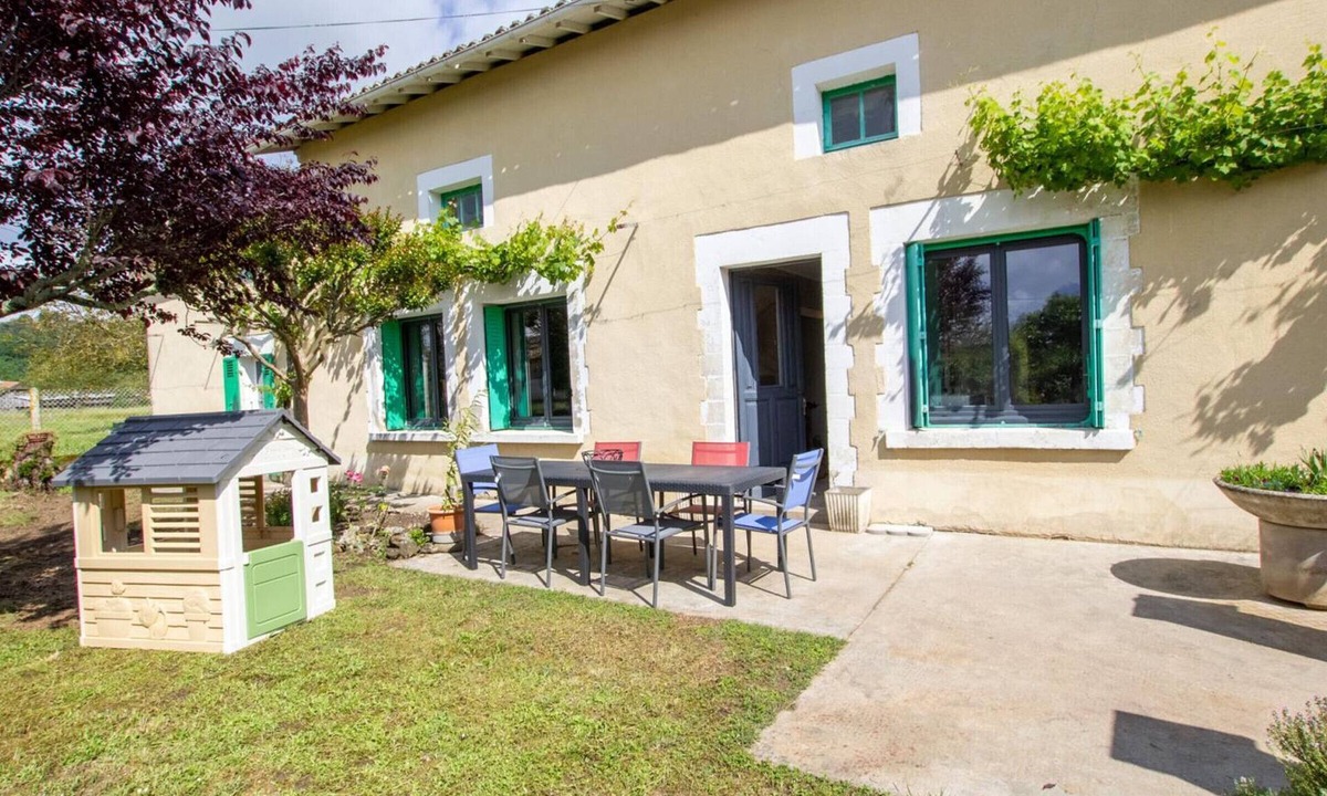 Sourzac Cottage | Charming Country House with Garden, Fireplace, and Modern Amenities in Peaceful Dordogne Location