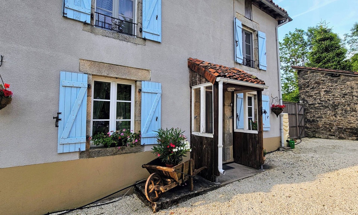 Pageas House | Charming gite in the beautiful French countryside with private pool