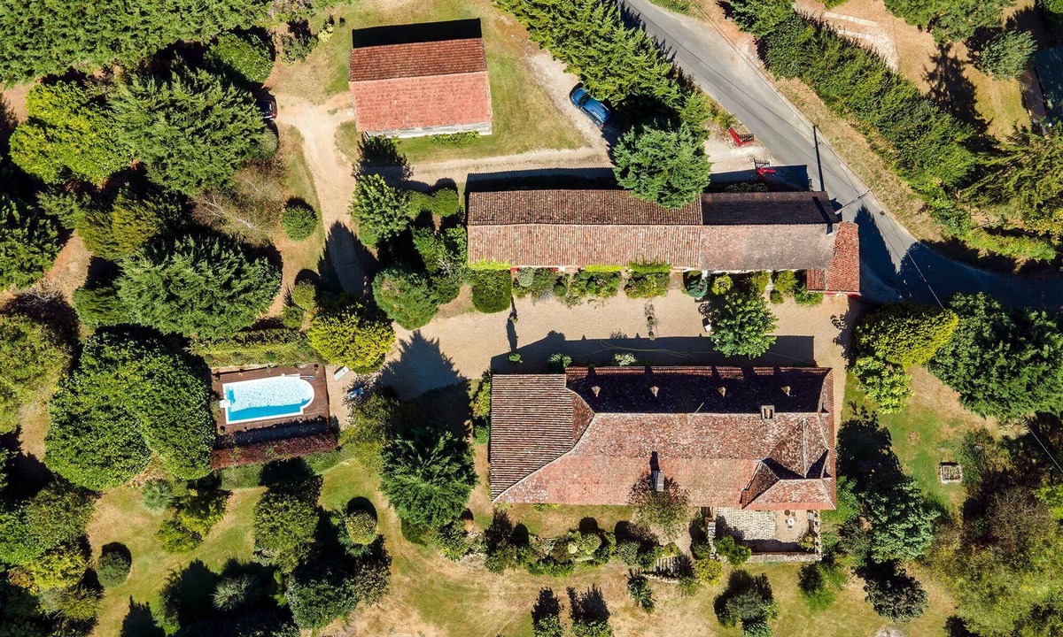 Lembras House | Charming historic barn with pool