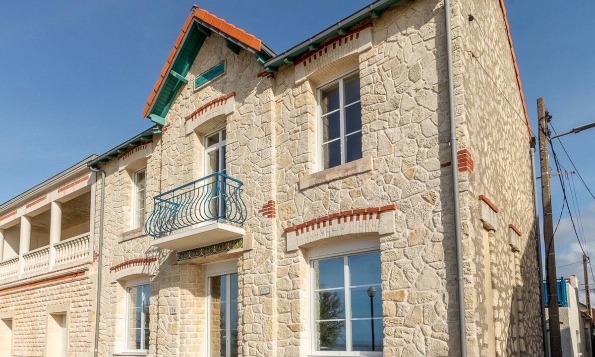 Quartier du Casino House | Charming House, 3 Bdrms, Aircon, Parking in Châtelaillon-Plage