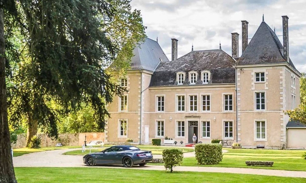 Benest Other | Chateau Paradis - Twentyeight Bedroom Castle, Sleeps 91