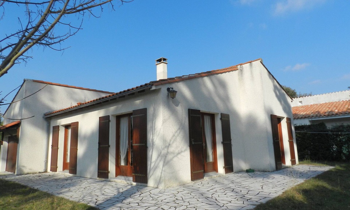 Le Grand-Village-Plage House | Comfortable House with Private Garden, Terrace, and Garage – Close to Beaches in Saint-Trojan