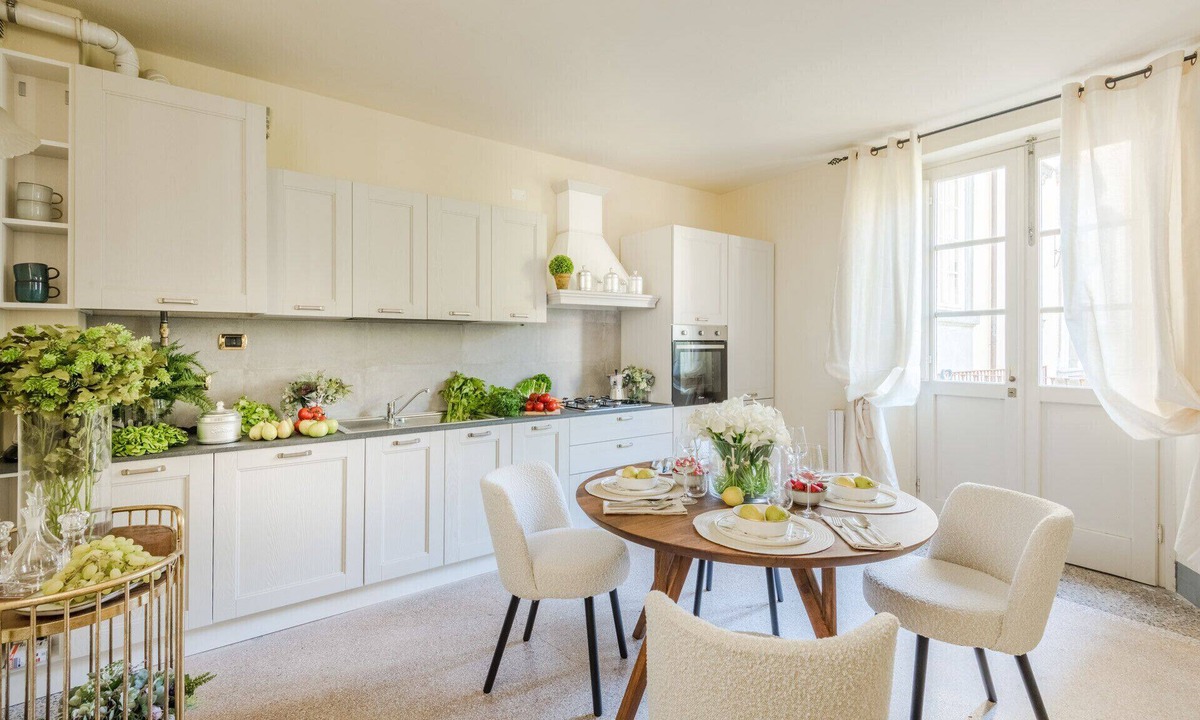 Lucca Historical Center Apartment | Comfortable Convenient Apartment with Garden Views